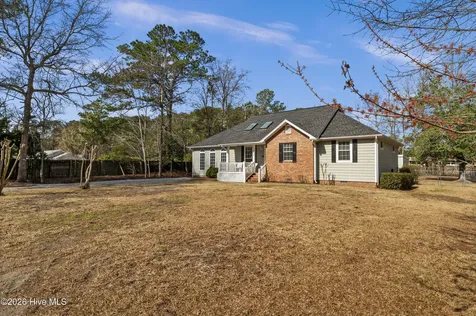 1509 Country Club Drive Hampstead NC 28443