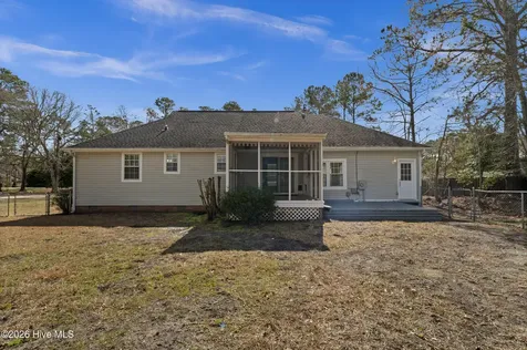 1509 Country Club Drive Hampstead NC 28443