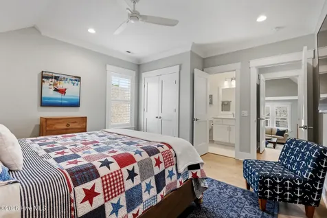 637 Bedminister Lane Wilmington NC 28405