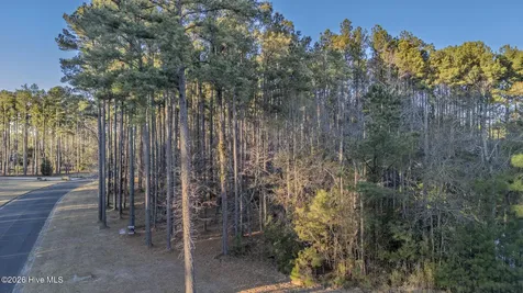 88 Cape Hatteras Point Oriental NC 28571