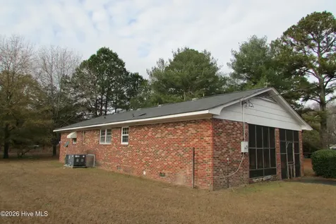 8401 Boykin Bridge Road Clinton NC 28328