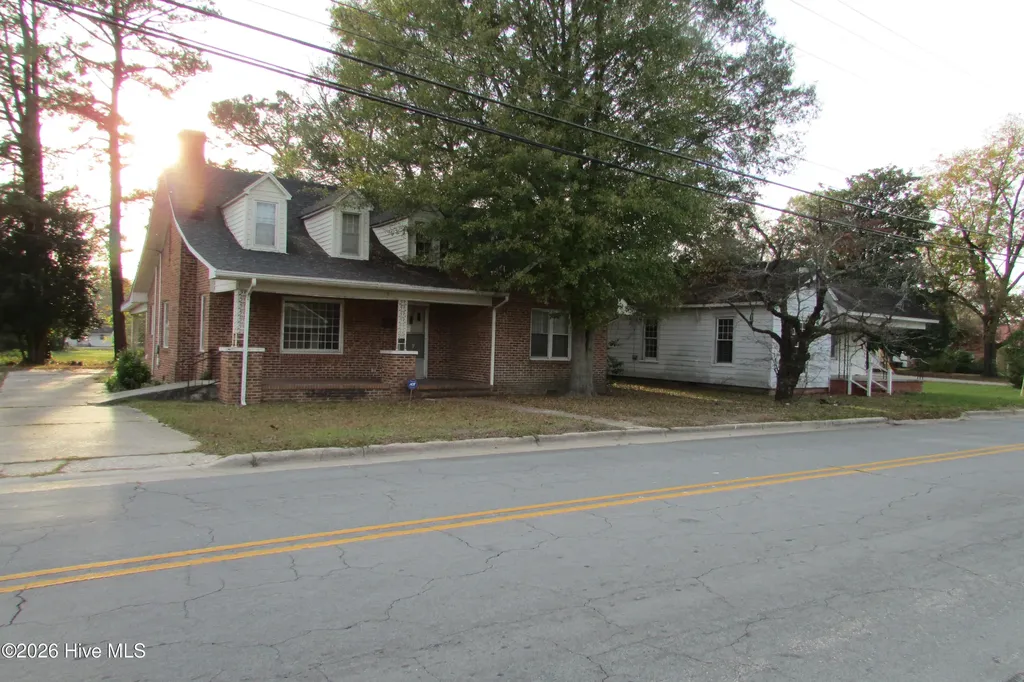 803 Mc Koy Street Clinton NC 28328