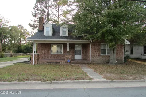 803 Mc Koy Street Clinton NC 28328