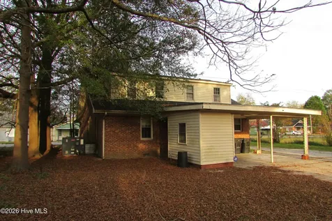 803 Mc Koy Street Clinton NC 28328