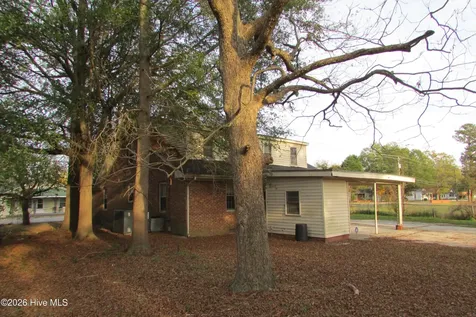 803 Mc Koy Street Clinton NC 28328