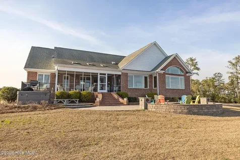 135 Waterway Drive Havelock NC 28532