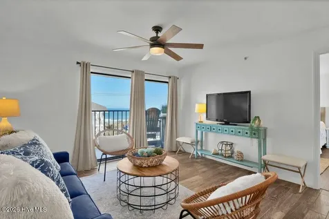 1518 Lake Park Boulevard S Carolina Beach NC 28428