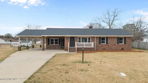 450 Camellia Street Kinston NC 28504