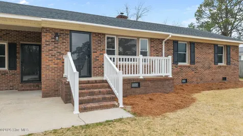 450 Camellia Street Kinston NC 28504