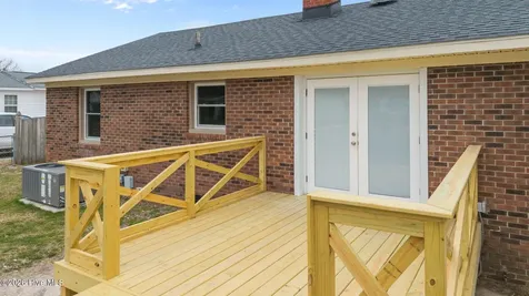 450 Camellia Street Kinston NC 28504