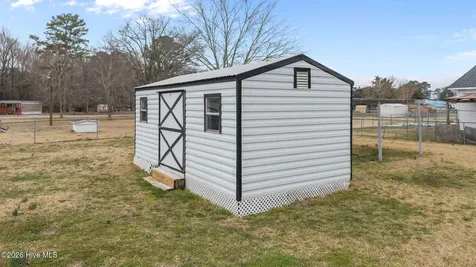 450 Camellia Street Kinston NC 28504