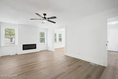 214 Arlington Circle Greenville NC 27834