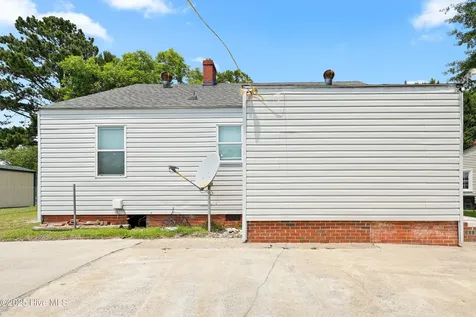 214 Arlington Circle Greenville NC 27834