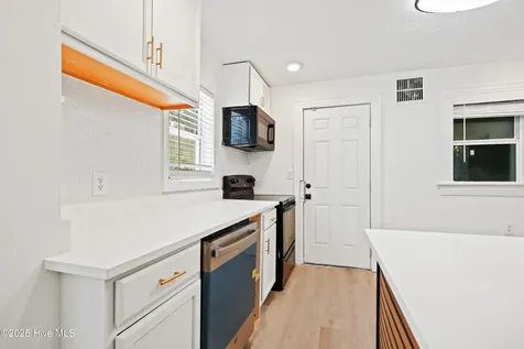214 Arlington Circle Greenville NC 27834
