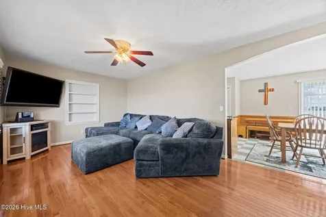 2575 White Plains Road Engelhard NC 27824