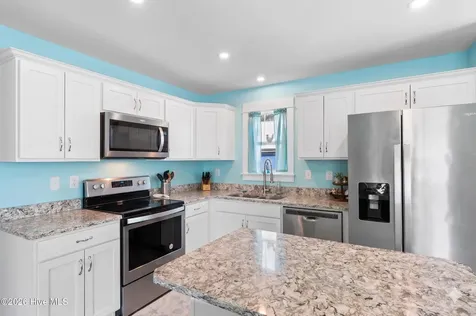 229 NE 75th Street Oak Island NC 28465