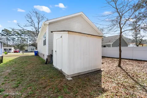 229 NE 75th Street Oak Island NC 28465