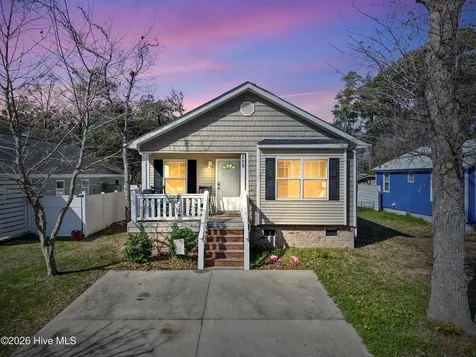 229 NE 75th Street Oak Island NC 28465