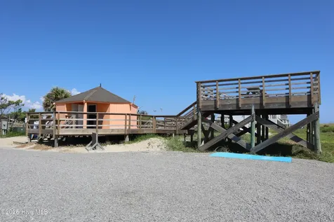 229 NE 75th Street Oak Island NC 28465