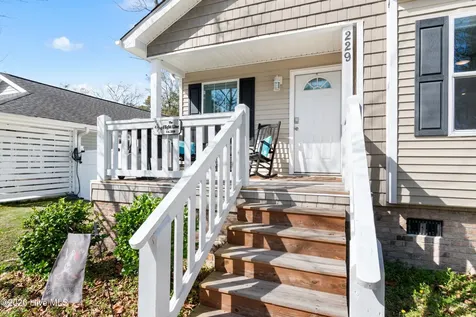 229 NE 75th Street Oak Island NC 28465