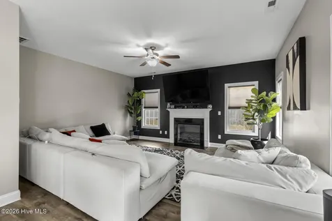 412 Pewter Court Jacksonville NC 28546