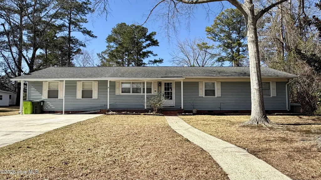 1113 Cherry Tree Drive New Bern NC 28562