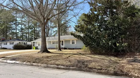 1113 Cherry Tree Drive New Bern NC 28562