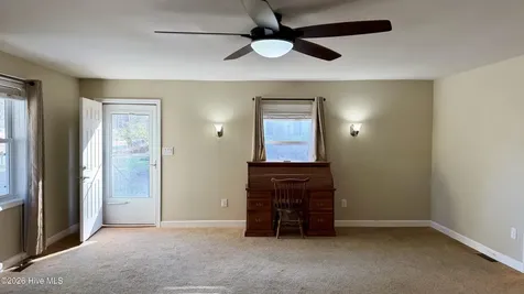 1113 Cherry Tree Drive New Bern NC 28562