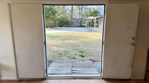 1113 Cherry Tree Drive New Bern NC 28562