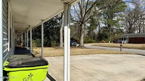 1113 Cherry Tree Drive New Bern NC 28562