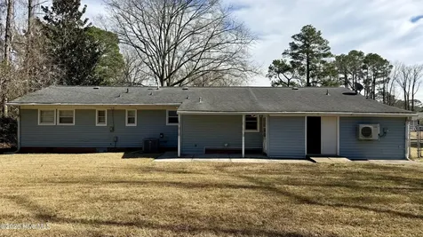 1113 Cherry Tree Drive New Bern NC 28562