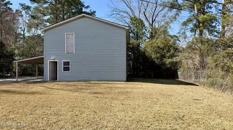 1113 Cherry Tree Drive New Bern NC 28562