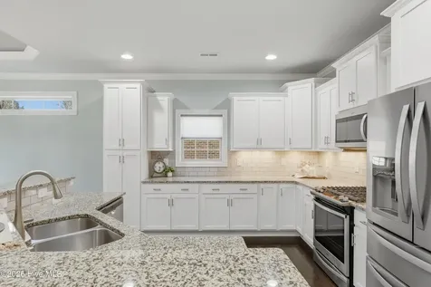 653 Jenoa Loop Castle Hayne NC 28429