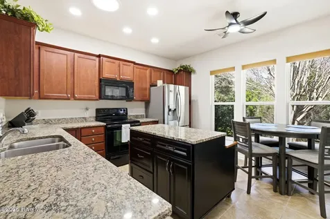 5242 Windward Way Southport NC 28461