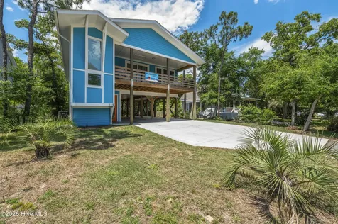 119 NE 27th Street Oak Island NC 28465