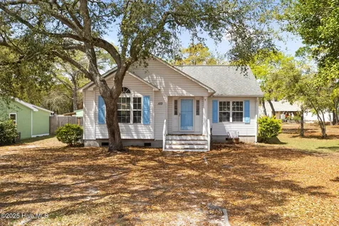 103 NE 5th Street Oak Island NC 28465