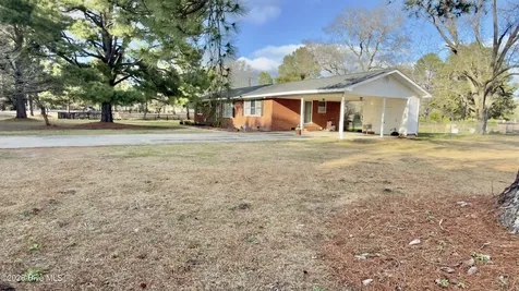 5271 Tobacco Road Orrum NC 28369