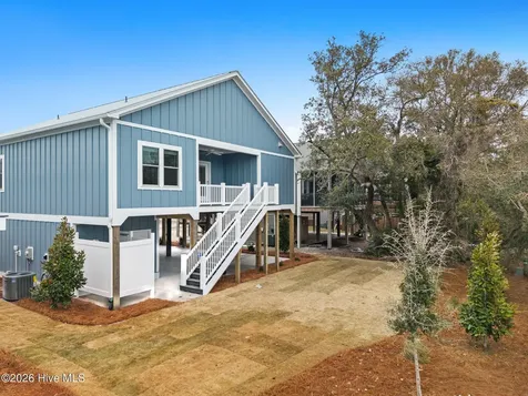 310 NE 58th Street Oak Island NC 28465