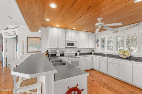 1528 Island Road Harkers Island NC 28531