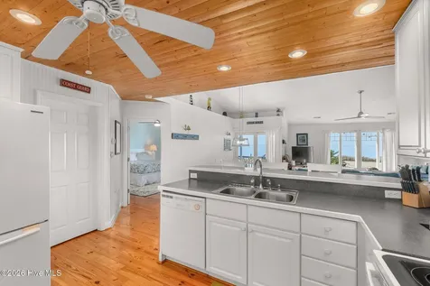 1528 Island Road Harkers Island NC 28531