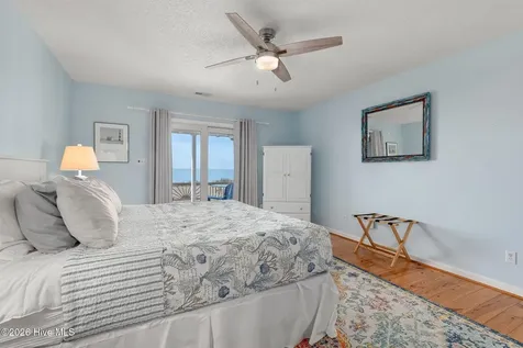 1528 Island Road Harkers Island NC 28531