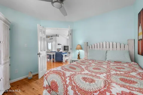 1528 Island Road Harkers Island NC 28531