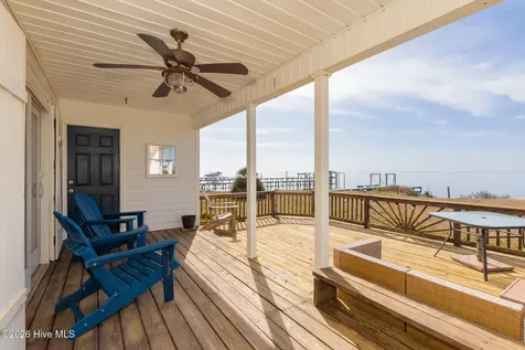 1528 Island Road Harkers Island NC 28531