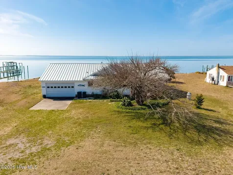 1528 Island Road Harkers Island NC 28531