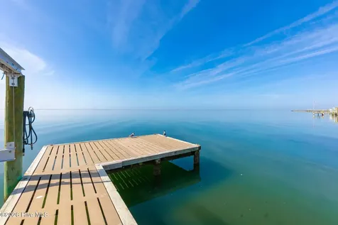 1528 Island Road Harkers Island NC 28531