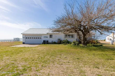 1528 Island Road Harkers Island NC 28531