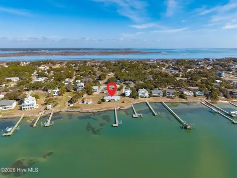 1528 Island Road Harkers Island NC 28531