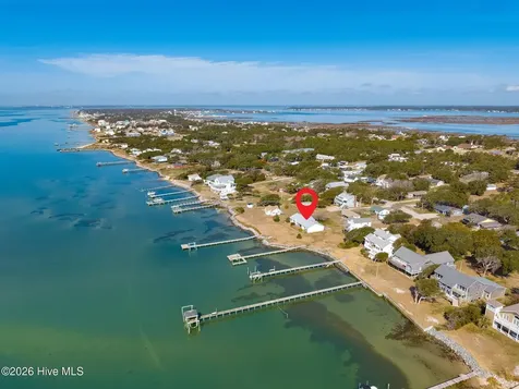 1528 Island Road Harkers Island NC 28531