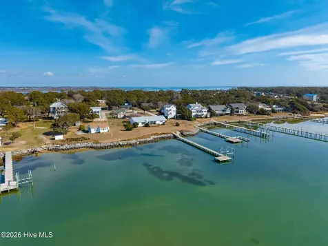 1528 Island Road Harkers Island NC 28531