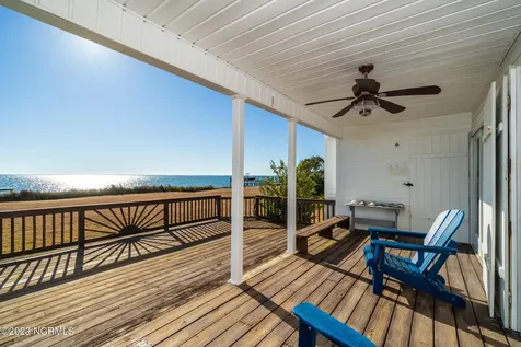 1528 Island Road Harkers Island NC 28531